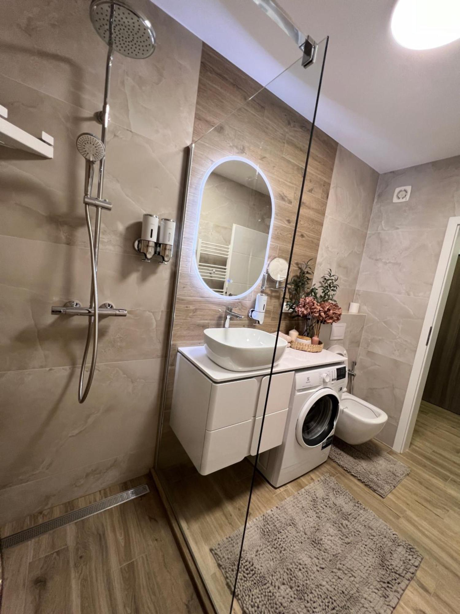 Apartament Judy Oradea Bagian luar foto